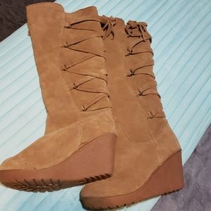 Bearpaw boots